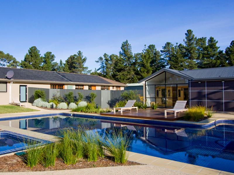 Club Wyndham Seven Mile Beach, Trademark Collection By Wyndham Cambridge Exterior photo